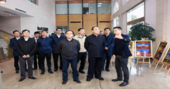 【公司要闻】成都市政协主席李仲彬一行莅临华体51暗网考察调研